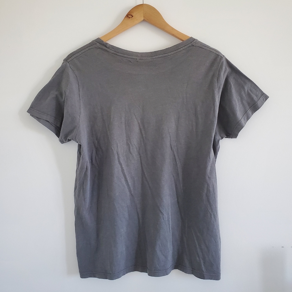 Letluv by Anthropologie Amore Gold Shimmer Graphic T-shirt - Picture 2 of 7